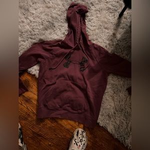Under armour sweat shirt